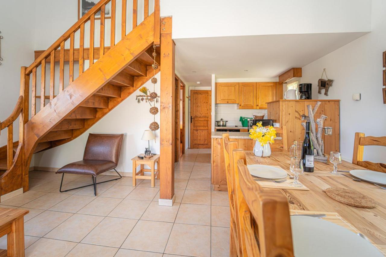 Village De Gites Les Chalets De L'Aubrac Aumont-Aubrac Esterno foto