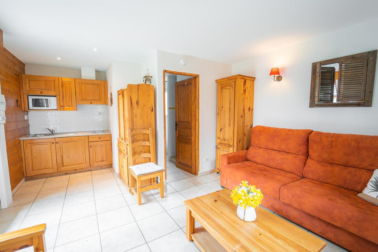 Village De Gites Les Chalets De L'Aubrac Aumont-Aubrac Esterno foto