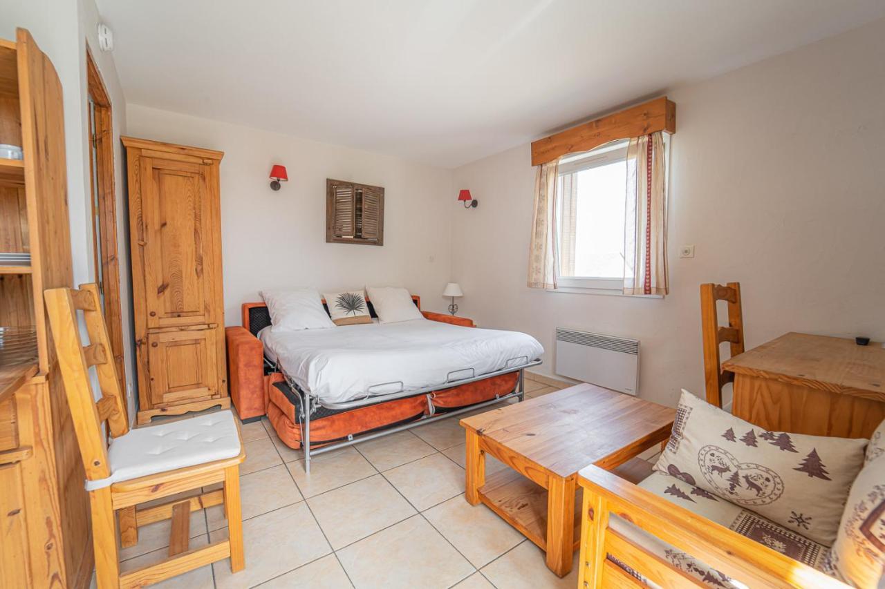 Village De Gites Les Chalets De L'Aubrac Aumont-Aubrac Esterno foto